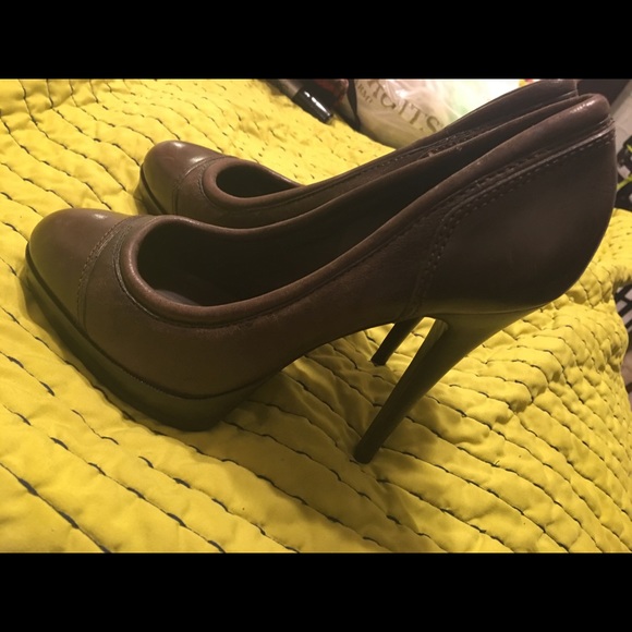 Tory Burch Shoes - Tory Burch Brown heels